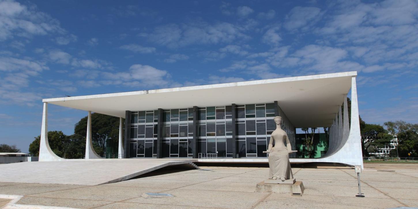 STF retoma sessões após recesso e fará defesa de Moraes