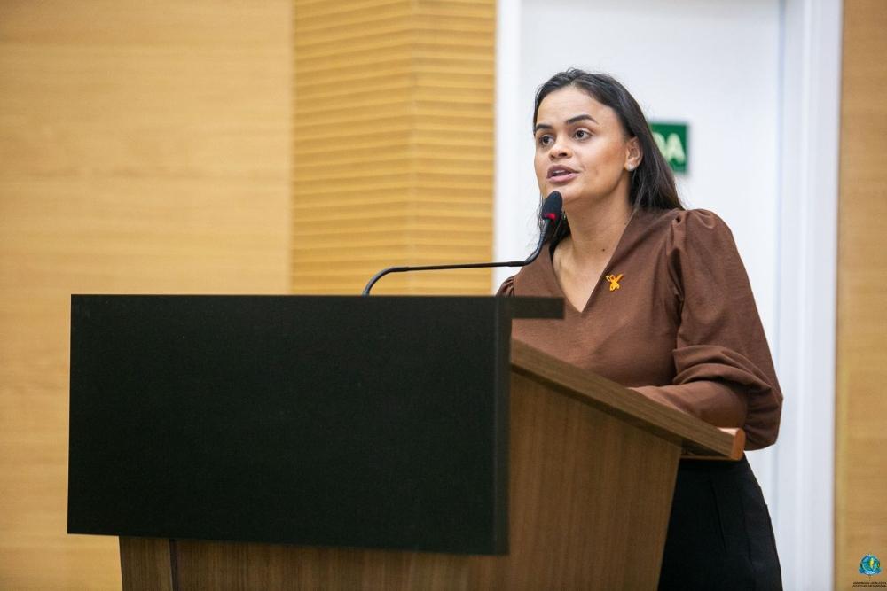 Dra. Taíssa solicita informações sobre obra do Conselho Tutelar de Nova Mamoré