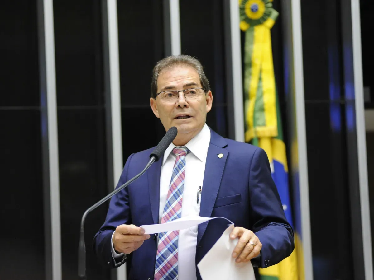Relator da anistia trabalha por consenso, mas esbarra na resistência do PL e na desconfiança com o Senado