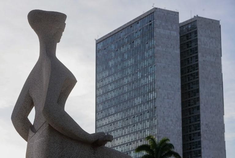 STF forma maioria para centralizar autorizações de buscas no Congresso