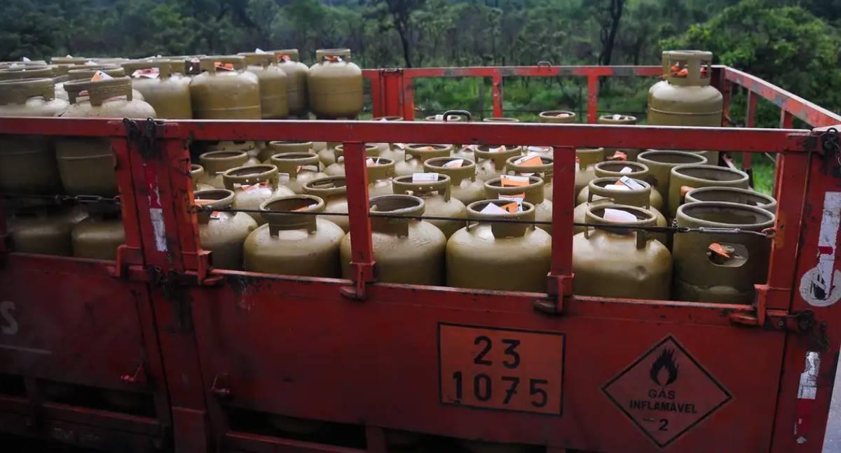 Auxílio Gás de R$ 108 é pago a beneficiários com NIS final 2 nesta terça