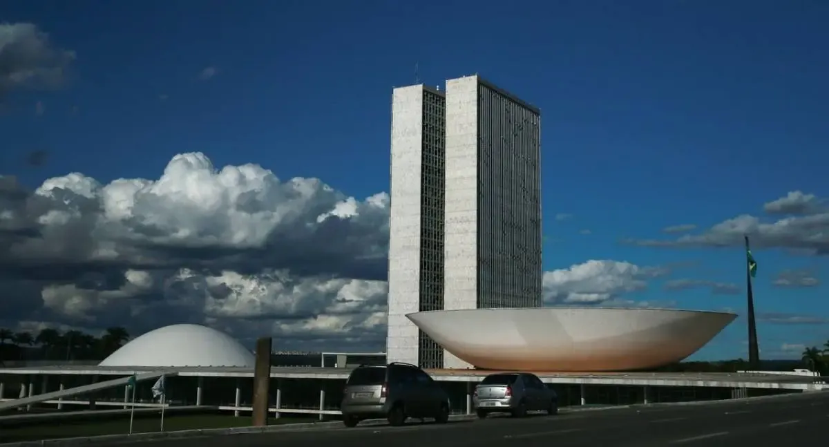 Câmara vota urgência para criação de bancada cristã