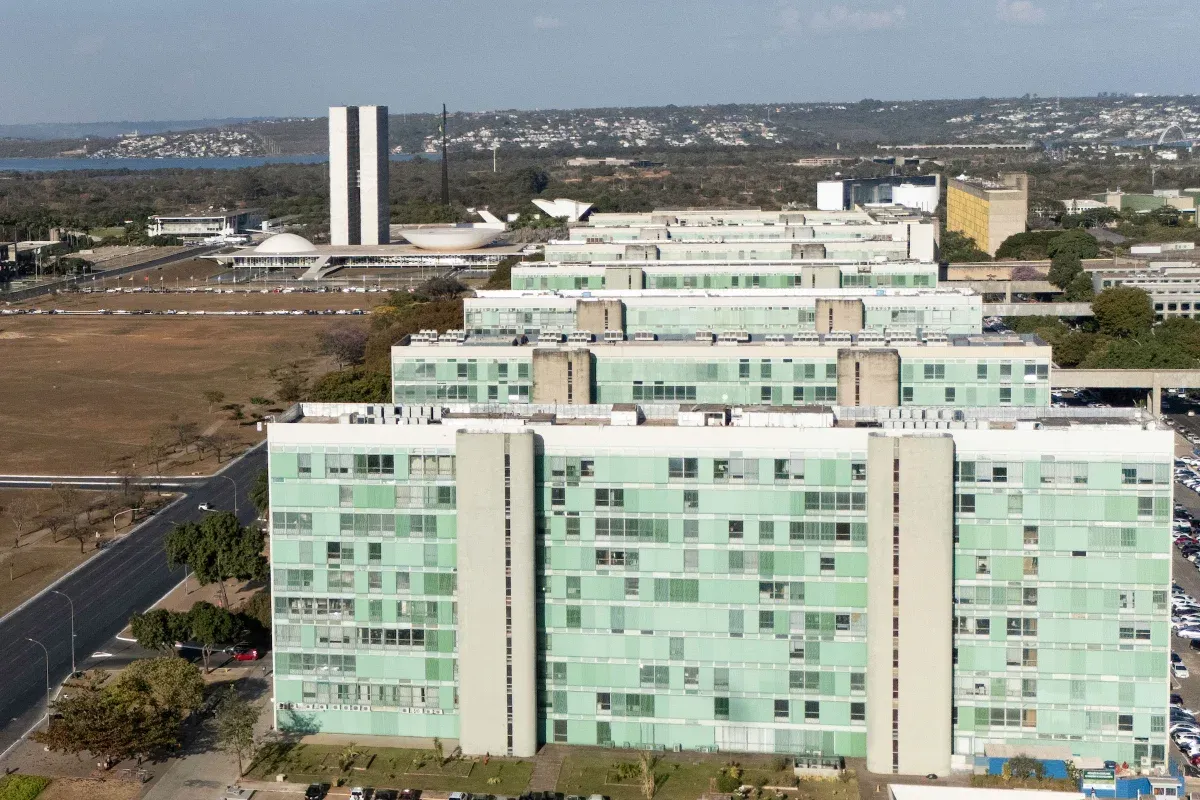 Reforma administrativa deve ficar parada até 2026