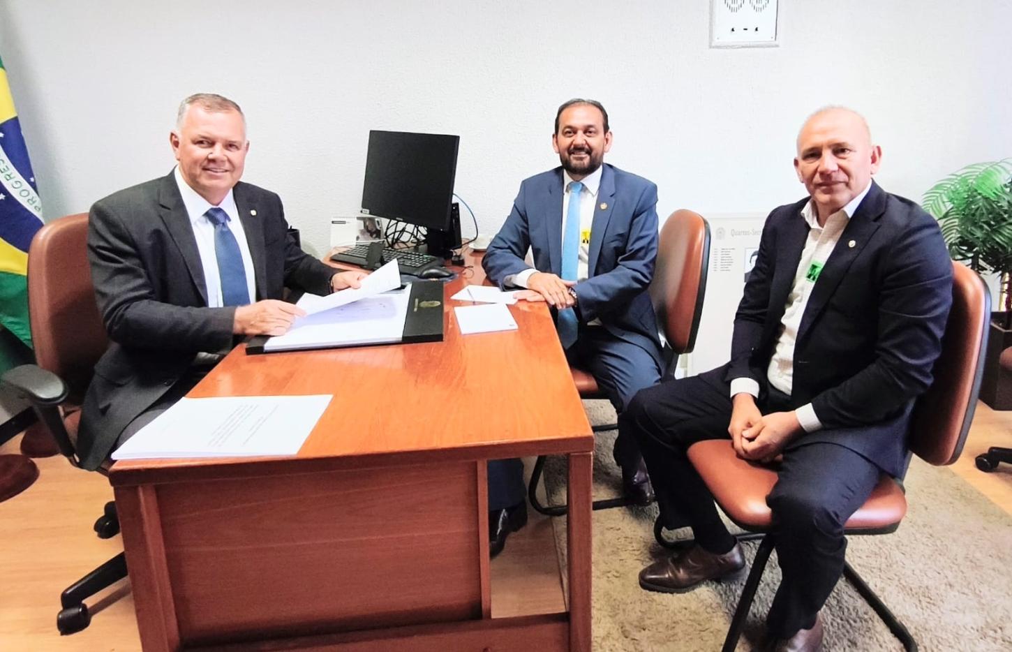 Deputado Laerte Gomes busca soluções para os Uru-Eu-Wau-Wau em Brasília