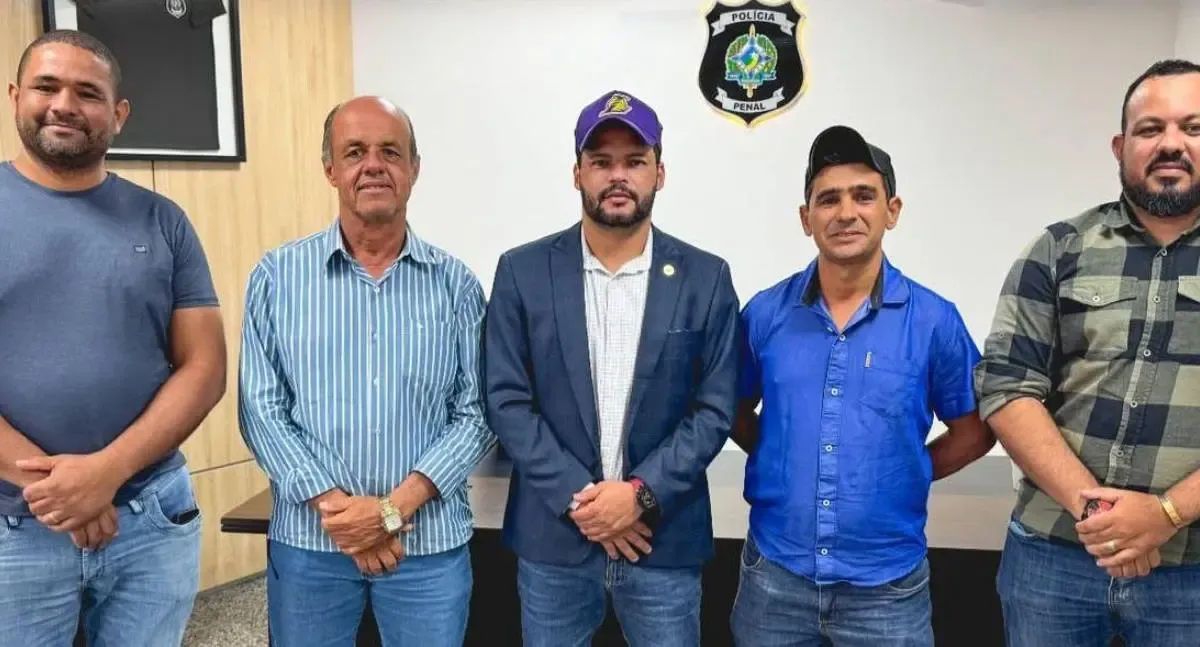 Edevaldo Neves discute demandas de União Bandeirantes para o aniversário do distrito