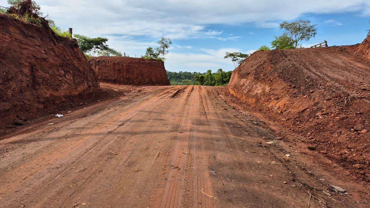 Governo de Rondônia entrega melhorias na RO-490 após indicação do deputado Jean Oliveira