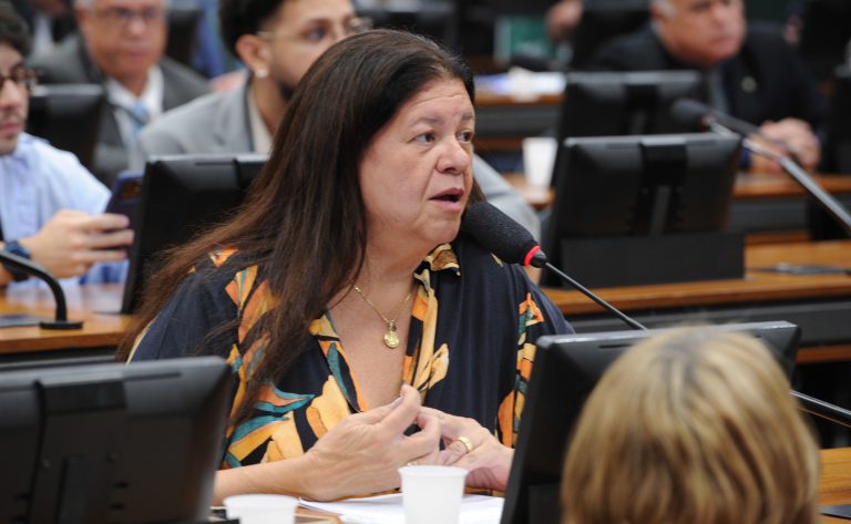 Comissão aprova isenção de multa para trabalhador rural aderir ao Regime Geral de Previdência