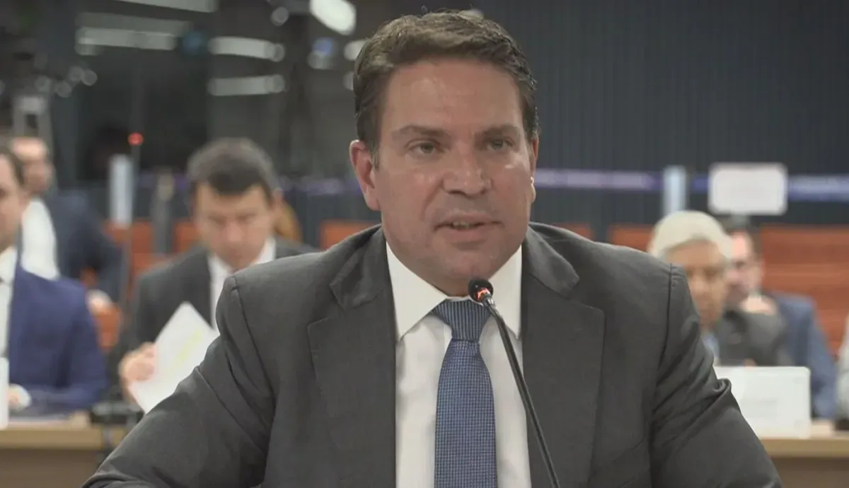 STF ordena formalização de pedido de extradição de Alexandre Ramagem dos EUA