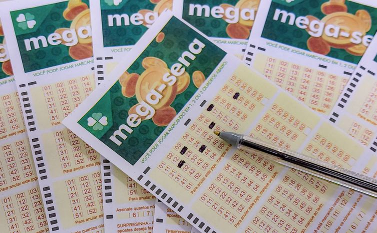 Mega-Sena acumula e prêmio vai a R$ 10 milhões