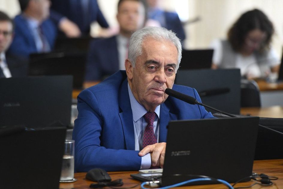 Senador Otto Alencar passa por procedimento cardíaco após mal-estar