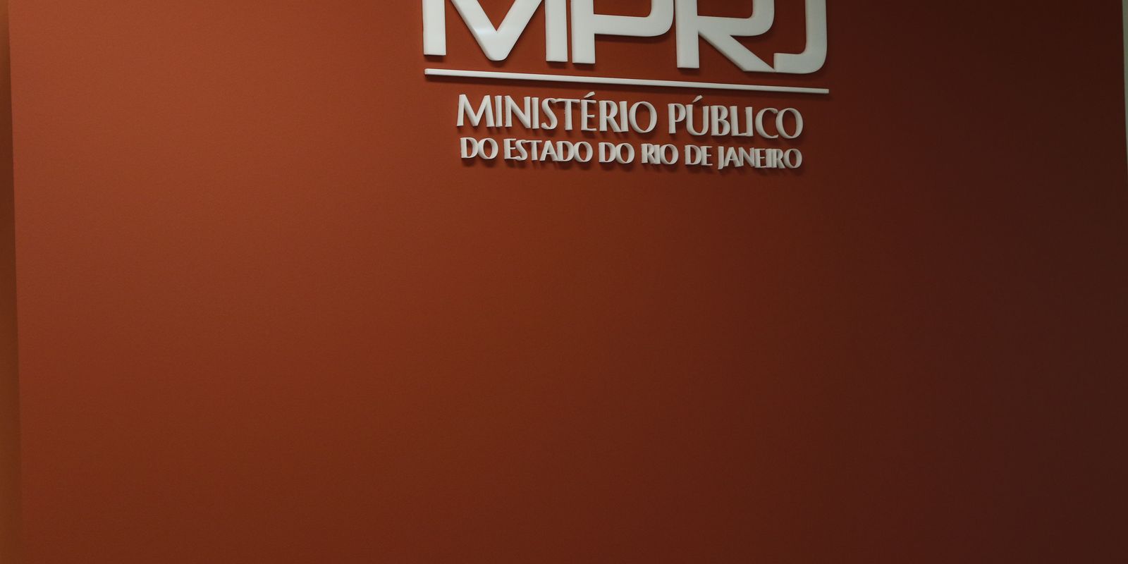 MPRJ cumpre 20 mandados de prisão contra grupo de Rogério de Andrade