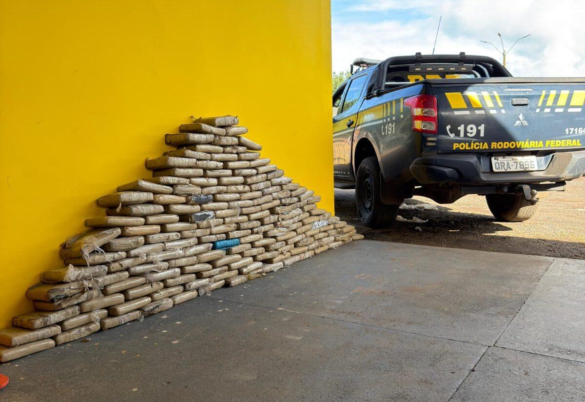 Polícia Rodoviária Federal prende casal com quase 170 quilos de maconha
