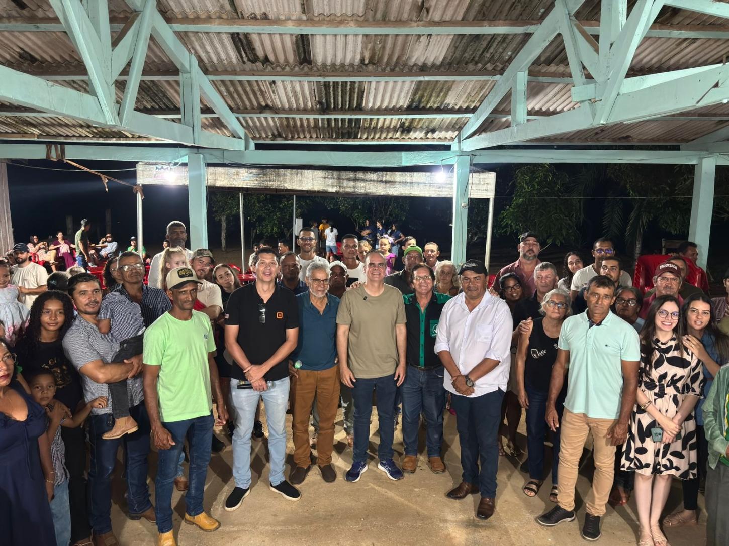 Investimentos no setor agrícola: deputado Alan Queiroz entrega equipamentos para o município de Monte Negro