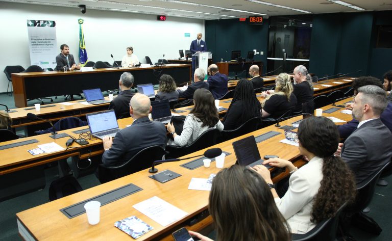 Governo defende regulação 