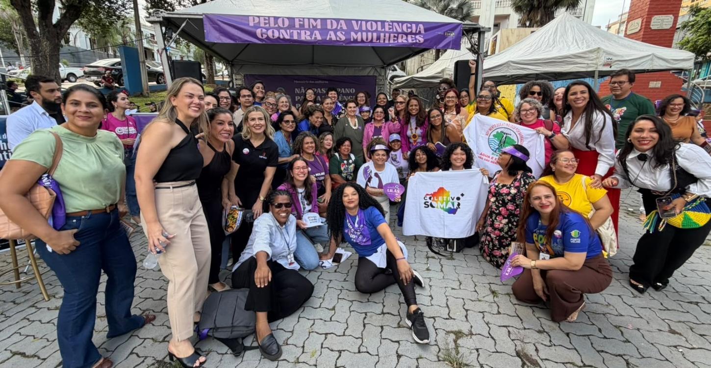 Cláudia de Jesus participa da abertura da Tenda Lilás ao lado da ministra Márcia Lopes