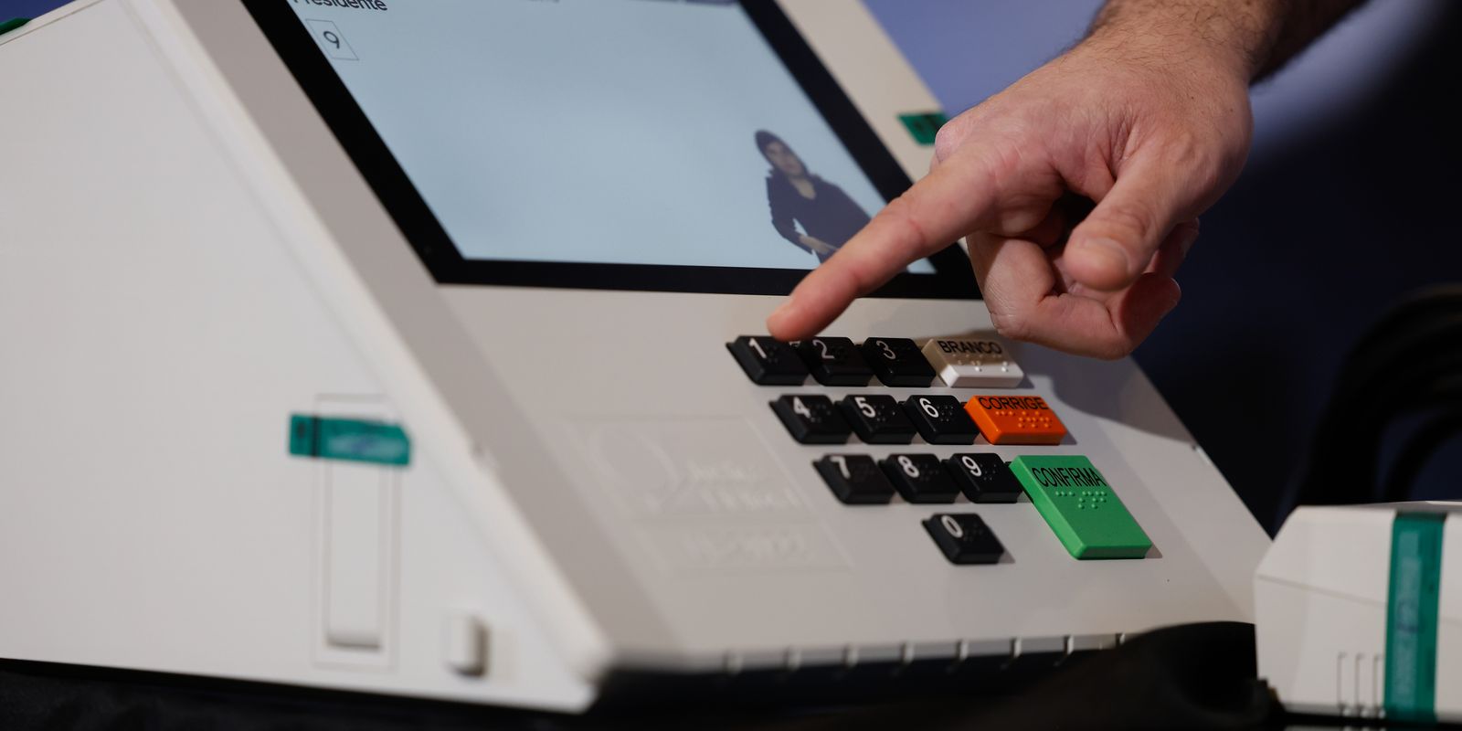 Assinatura digital e lacração impedem alteração em sistemas eleitorais