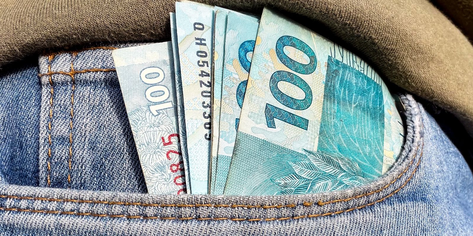 Beneficiários com NIS de final 4 recebem Bolsa Família de agosto