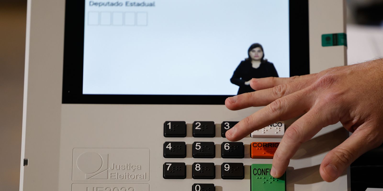 TRE-RJ altera 66 locais de votação por questões de segurança