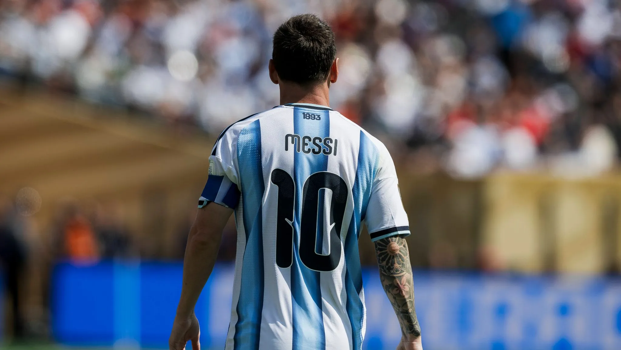Por que nenhum jogador da Argentina vai usar a camisa 10 de Messi nos próximos dois amistosos?