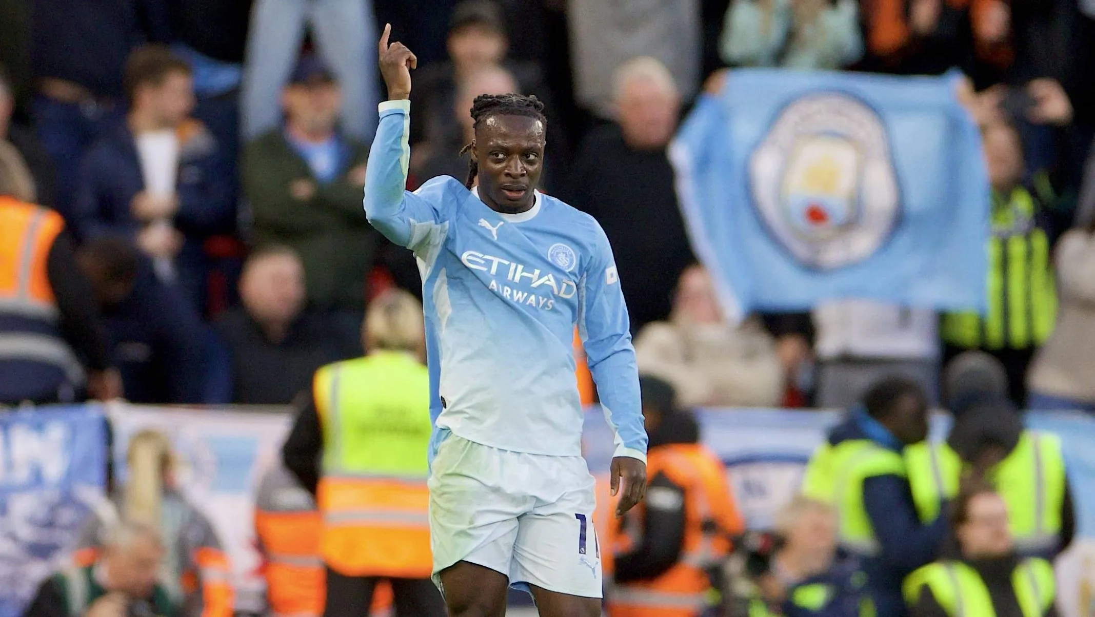 City responde provocações do Liverpool com golaços, tem retorno triunfal de Doku e cala Anfield