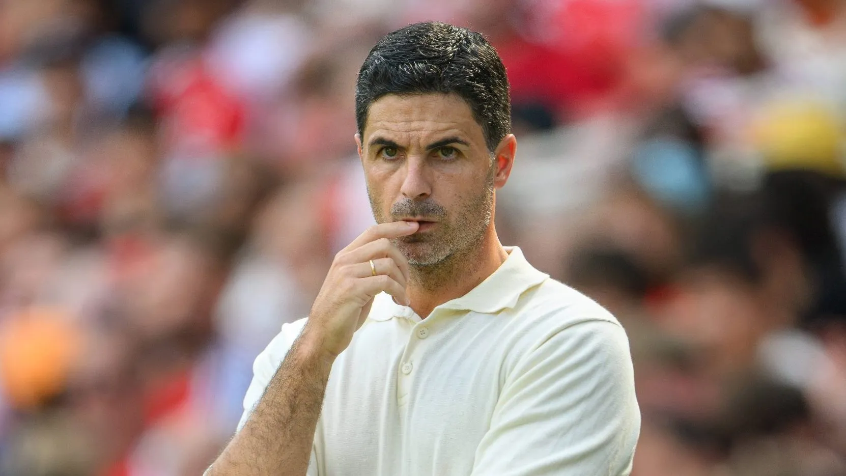 ‘É preciso se perguntar’: Lenda do Arsenal ‘perdoa’ falhas no mercado após eliminação