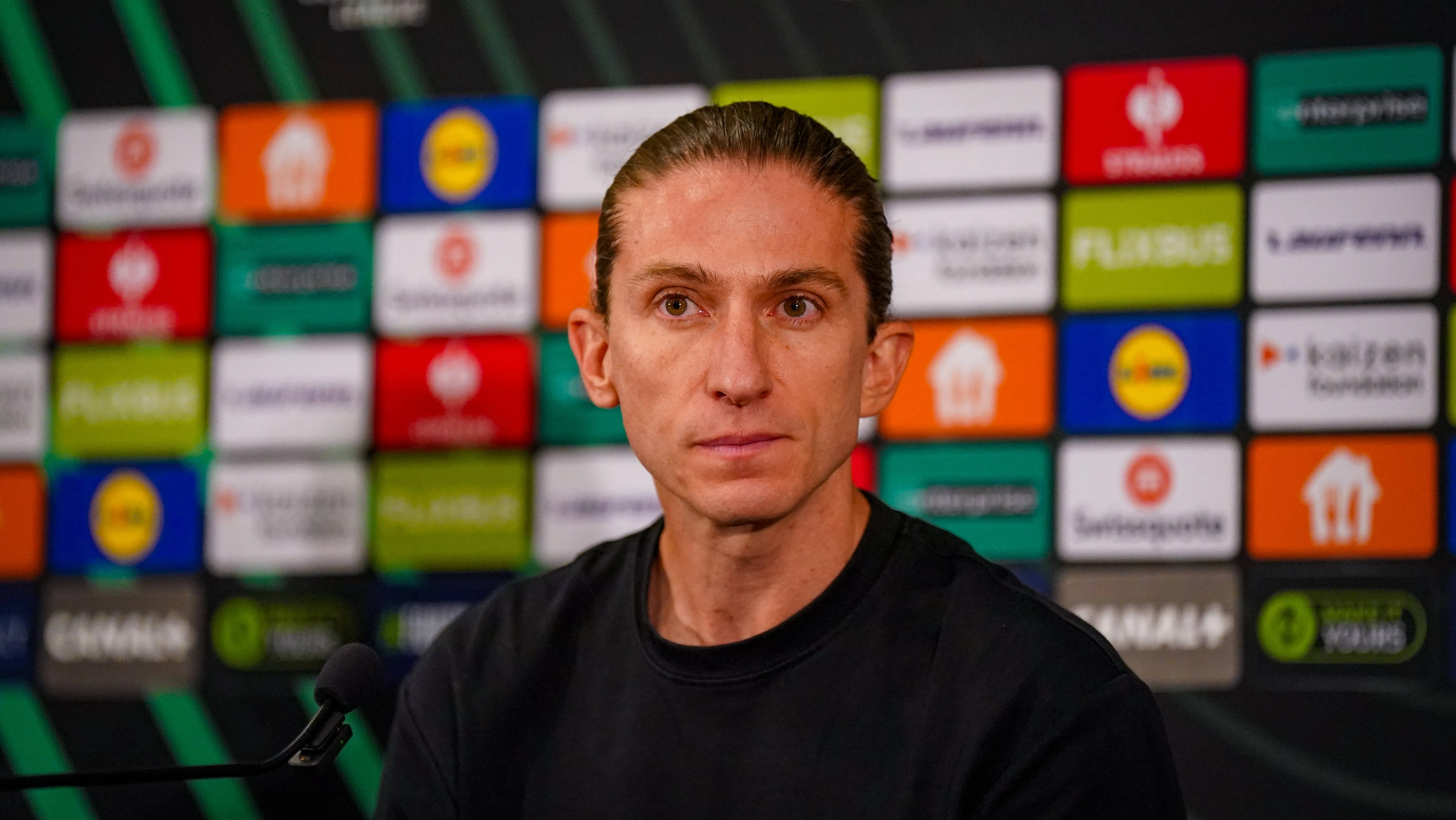 ‘Ele é excepcional, poucos jogadores são capazes disso’: Filipe Luís exalta craque do Monaco
