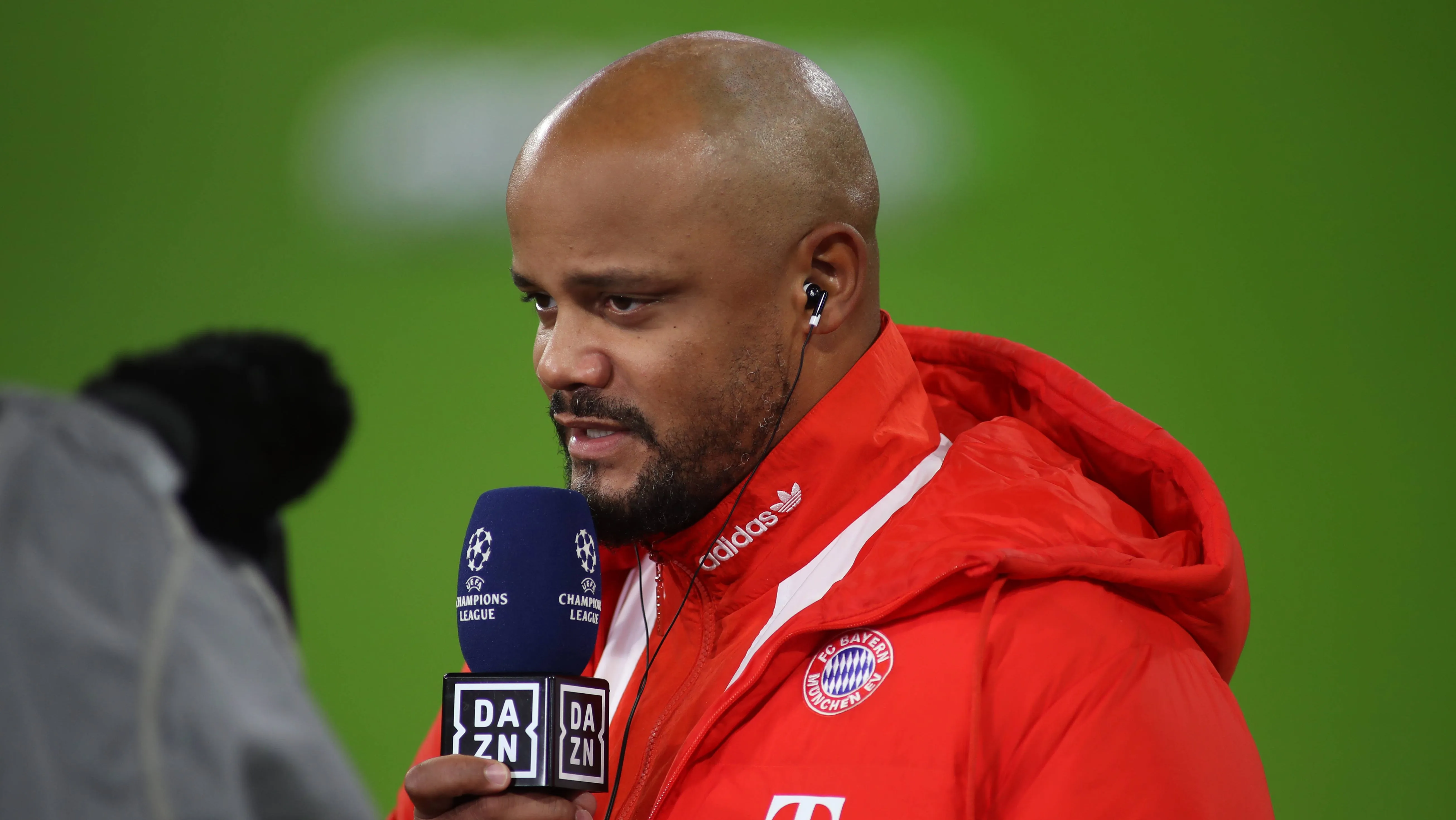 Má alimentação, poucas horas de sono: Bayern de Munique se preocupa com rotina de Kompany