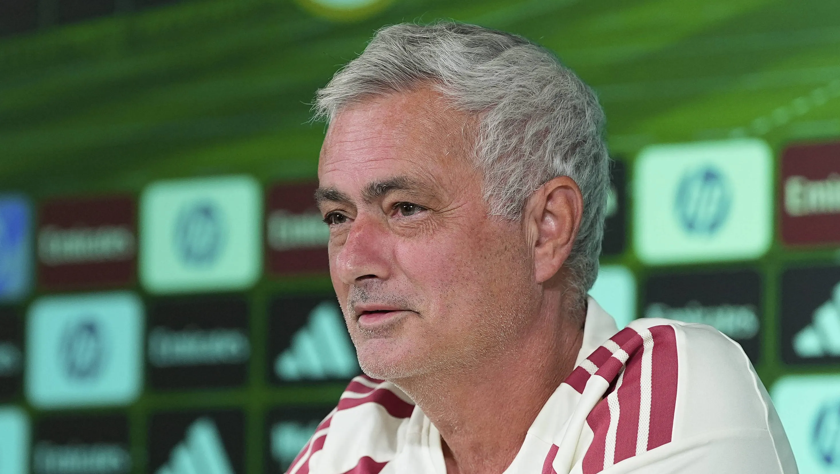 Mourinho faz alerta irônico sobre caso City: ‘Teremos que ter sorte de ainda estarmos aqui’